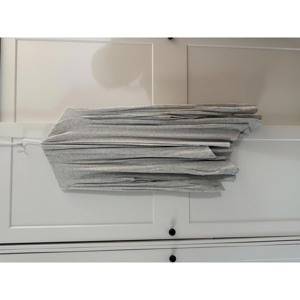Athleta Praynama Wrap- Gray